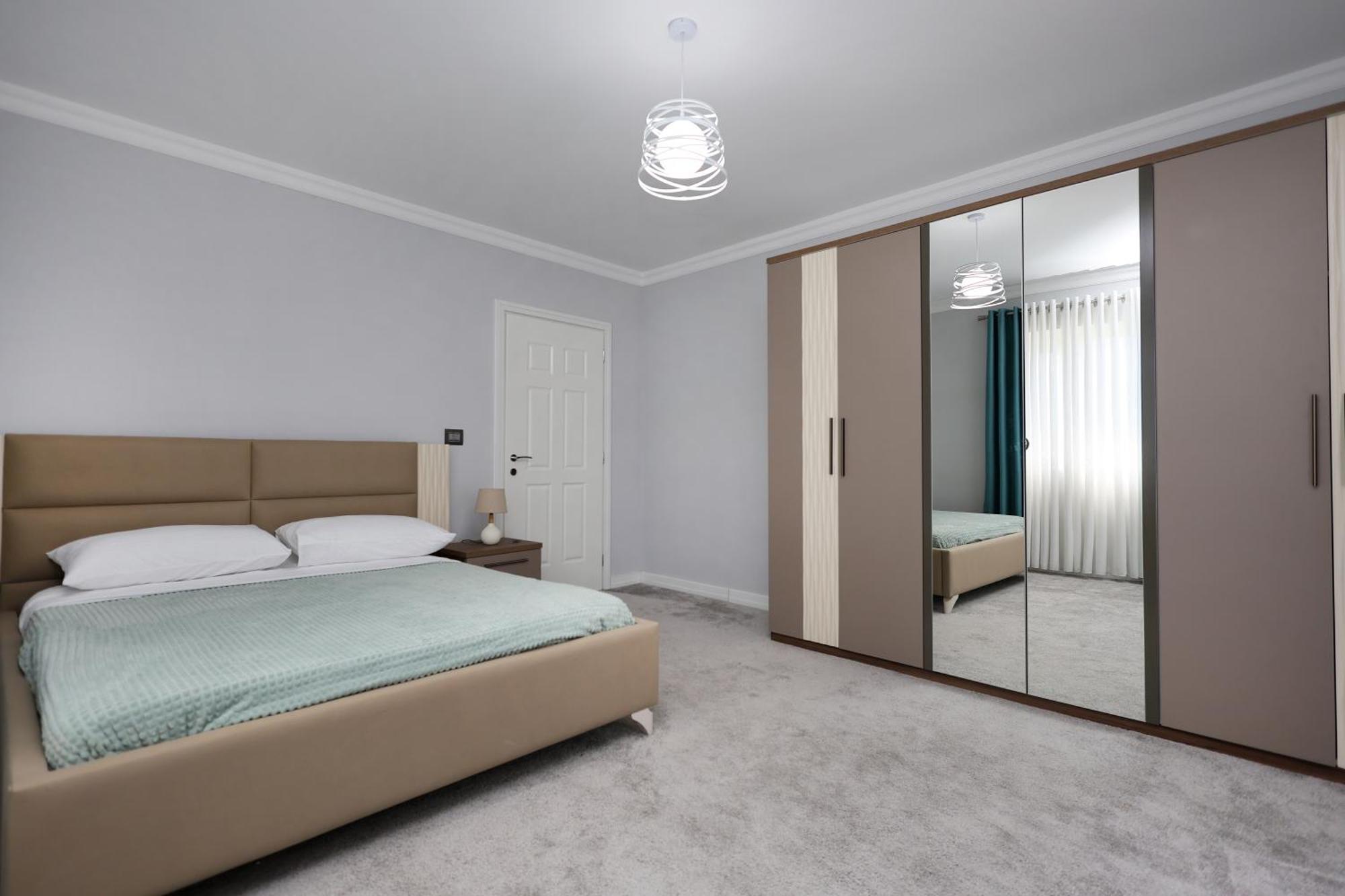 Lejzo - Swimming Pool Apartamento Berat