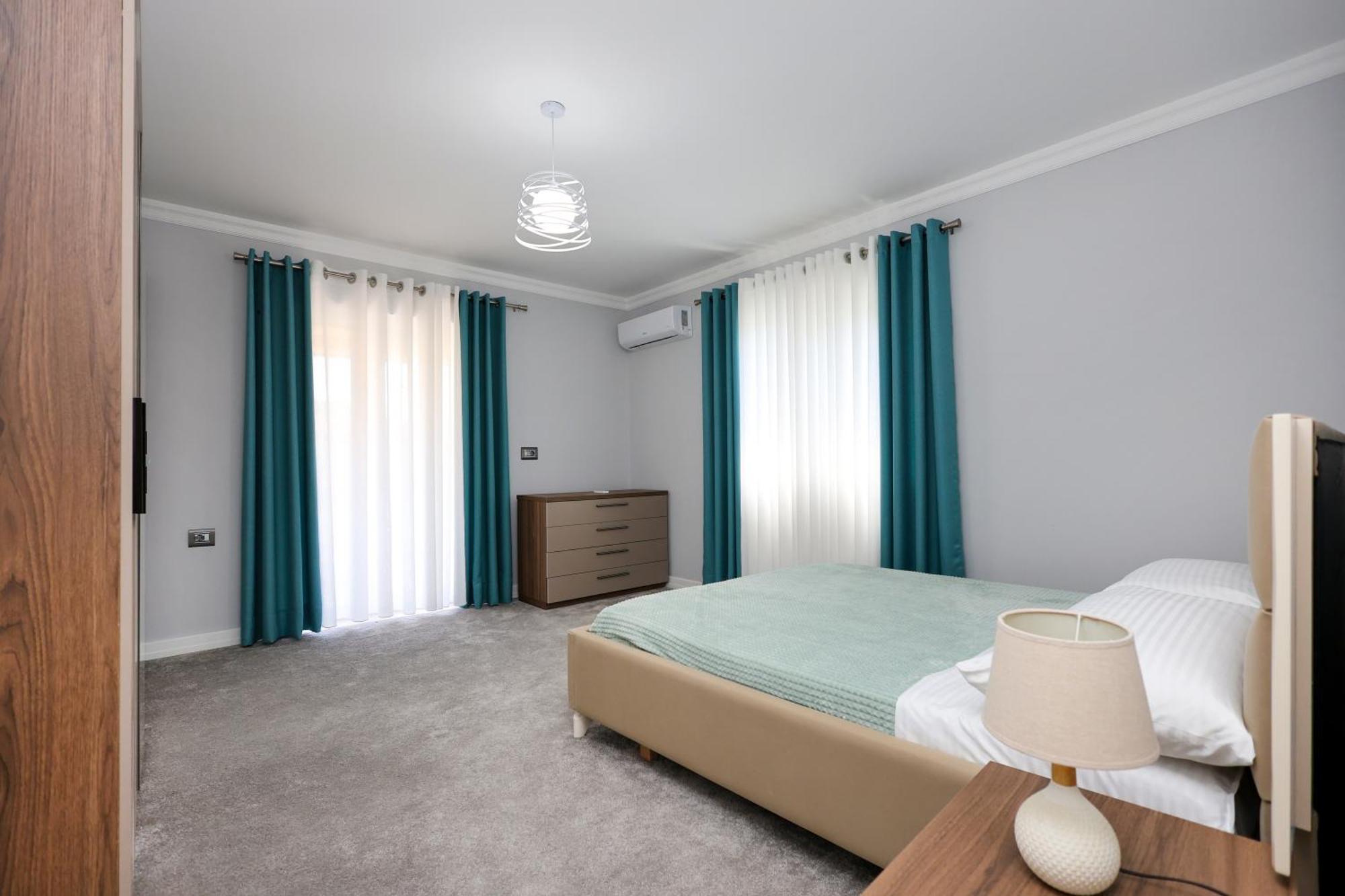 Lejzo - Swimming Pool Apartamento Berat